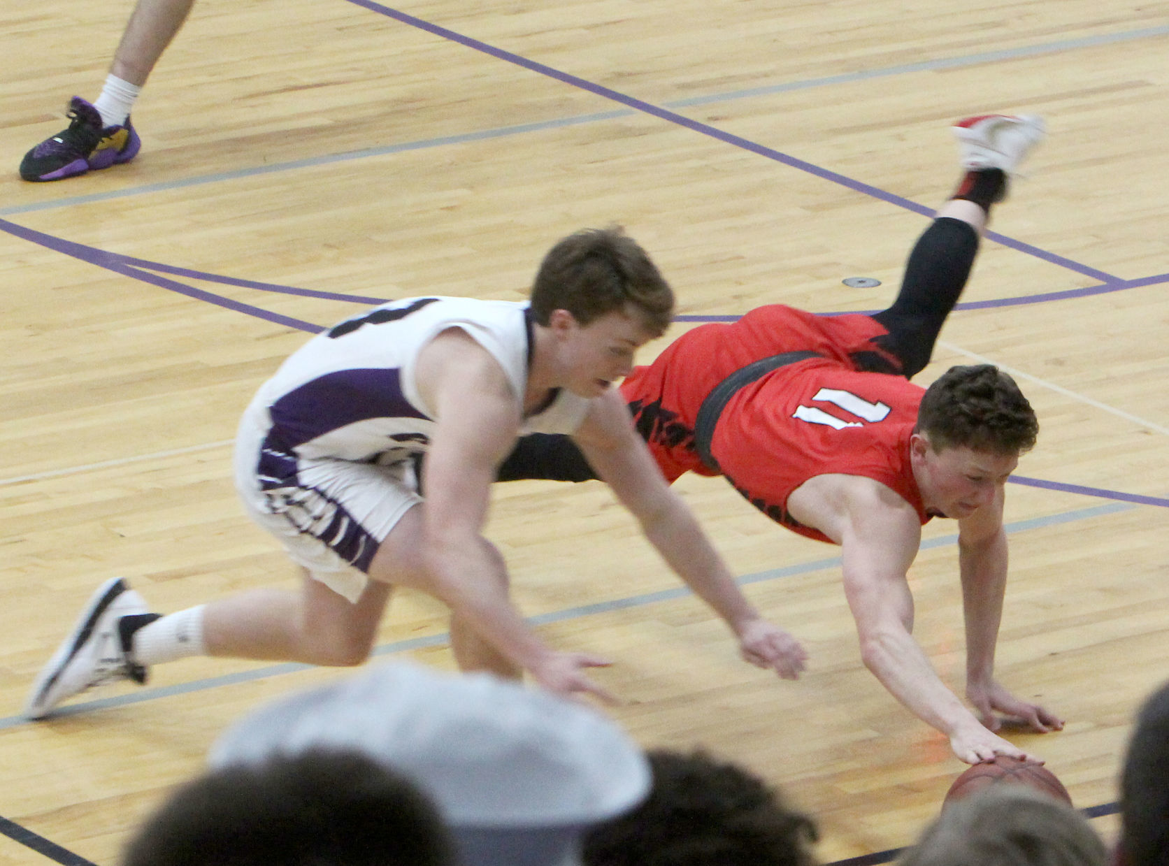 Chi-Hi boys basketball at Eau Claire Memorial 1-3-20